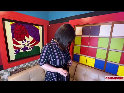 ❤️ جاپاني پياري وڏي سيني سان گڏ جنسي رانديڪن سان مشت زني ڪري ٿي ۽ هڪ orgasm آهي. هوءَ هڪ انٽرويو ۾ پنهنجي ڀوائتي تجربي بابت ڳالهائي ٿي. وڏيون چوڙيون ۽ وارن واري بلت زور سان روئي رهي آهي. اوساڪاپورن ☑ ❌❤